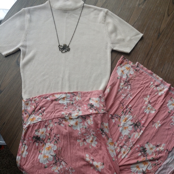 Cream top - Picture 9 of 9